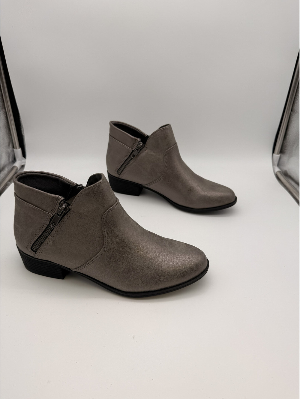 Sundance Adelineep Dist Pewter Ankle Boots Size 7.5M